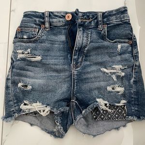 American Eagle Shorts with cute pockets